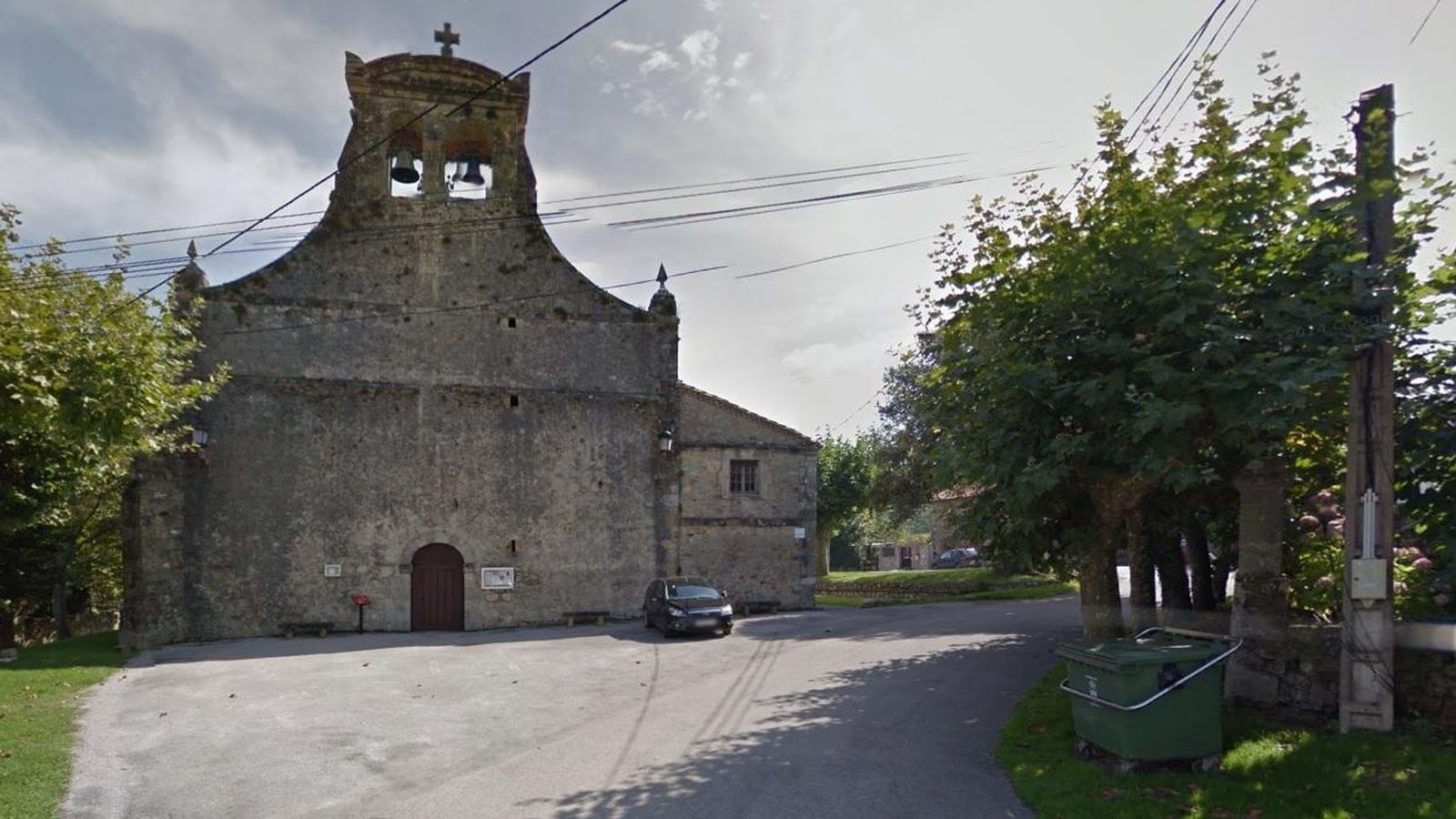 Foto: Una iglesia en Carriazo (Cantabria)