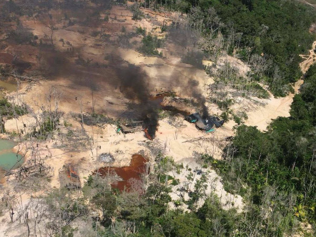 Foto: Poblado indígena destruido por las bandas criminales que actúan en el Orinoco. (SOS Orinoco) 