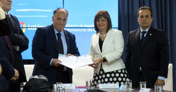 Foto: La firma del acuerdo, en Buenos Aires. (EFE)