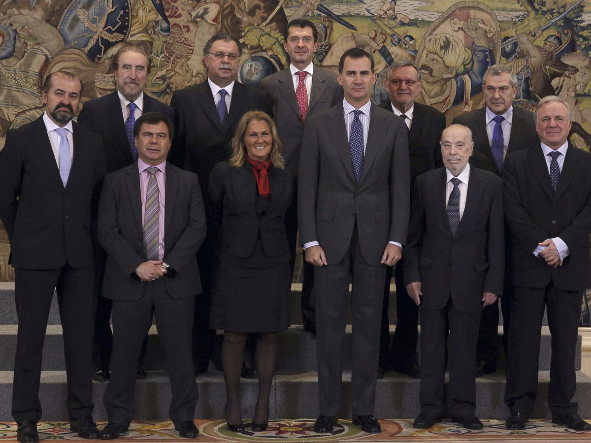 Foto: Miembros de la Fundación Eduardo Torroja, con el Príncipe de Asturias en 2014. (EFE)