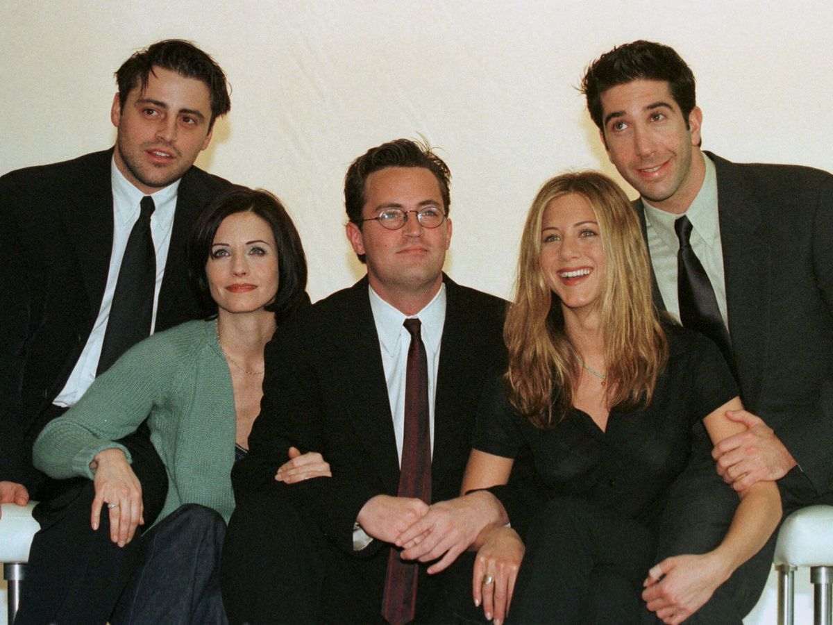 Foto: El elenco de 'Friends', en 1998. (Reuters/Russell Boyce)
