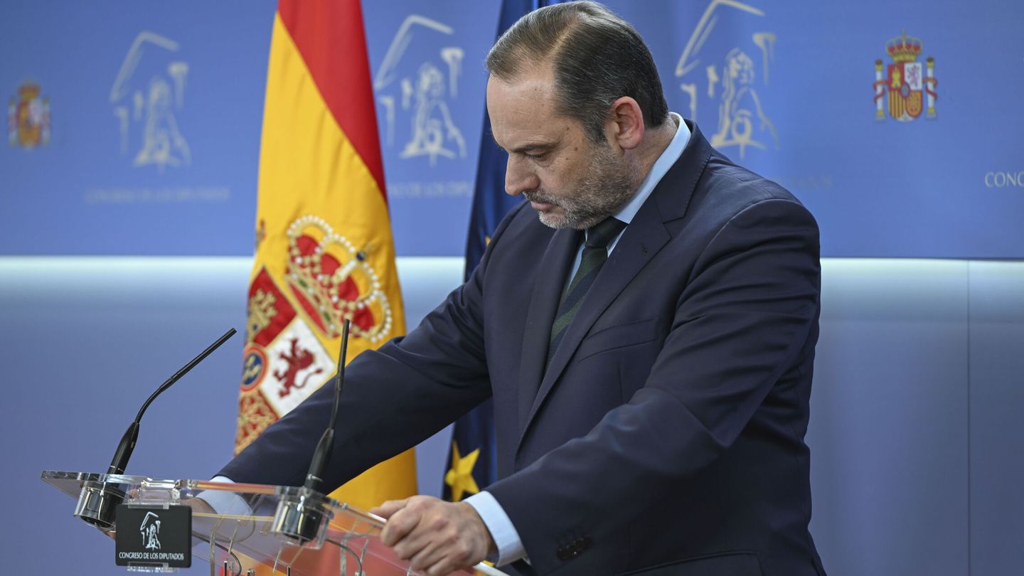 MADRID, 27 02 2024.- El exministro José Luis Ábalos, durante la rueda de prensa que ha ofrecido este martes en el Congreso. EFE Fernando Villar 