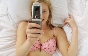 'Apps' que comparten 'selfies': un negocio gracias a las adolescentes