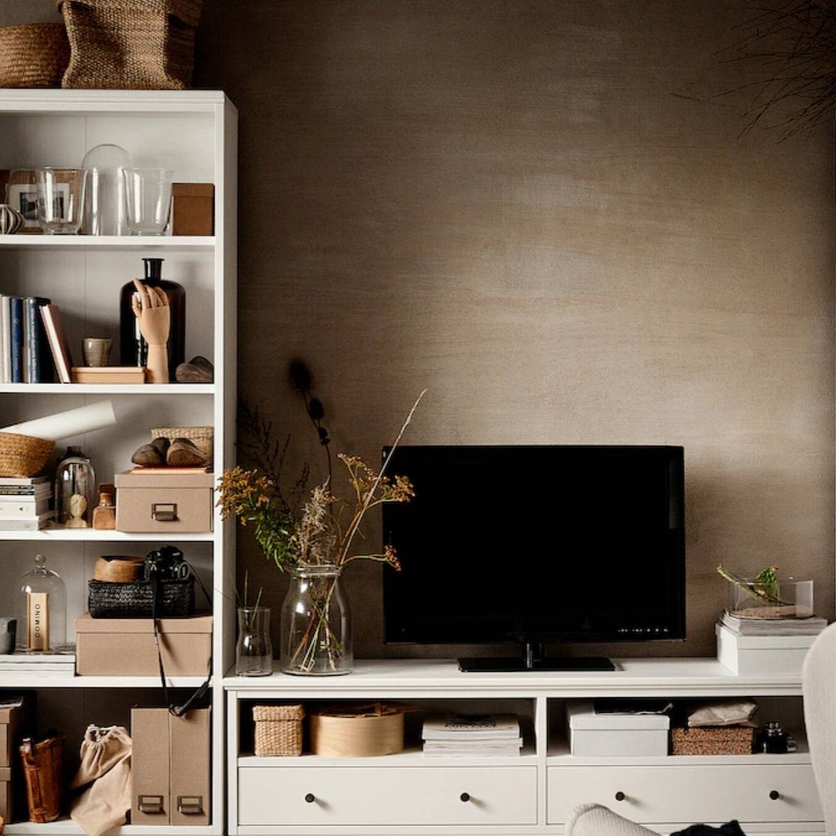 10 estanterías de IKEA que son perfectas para salones pequeños