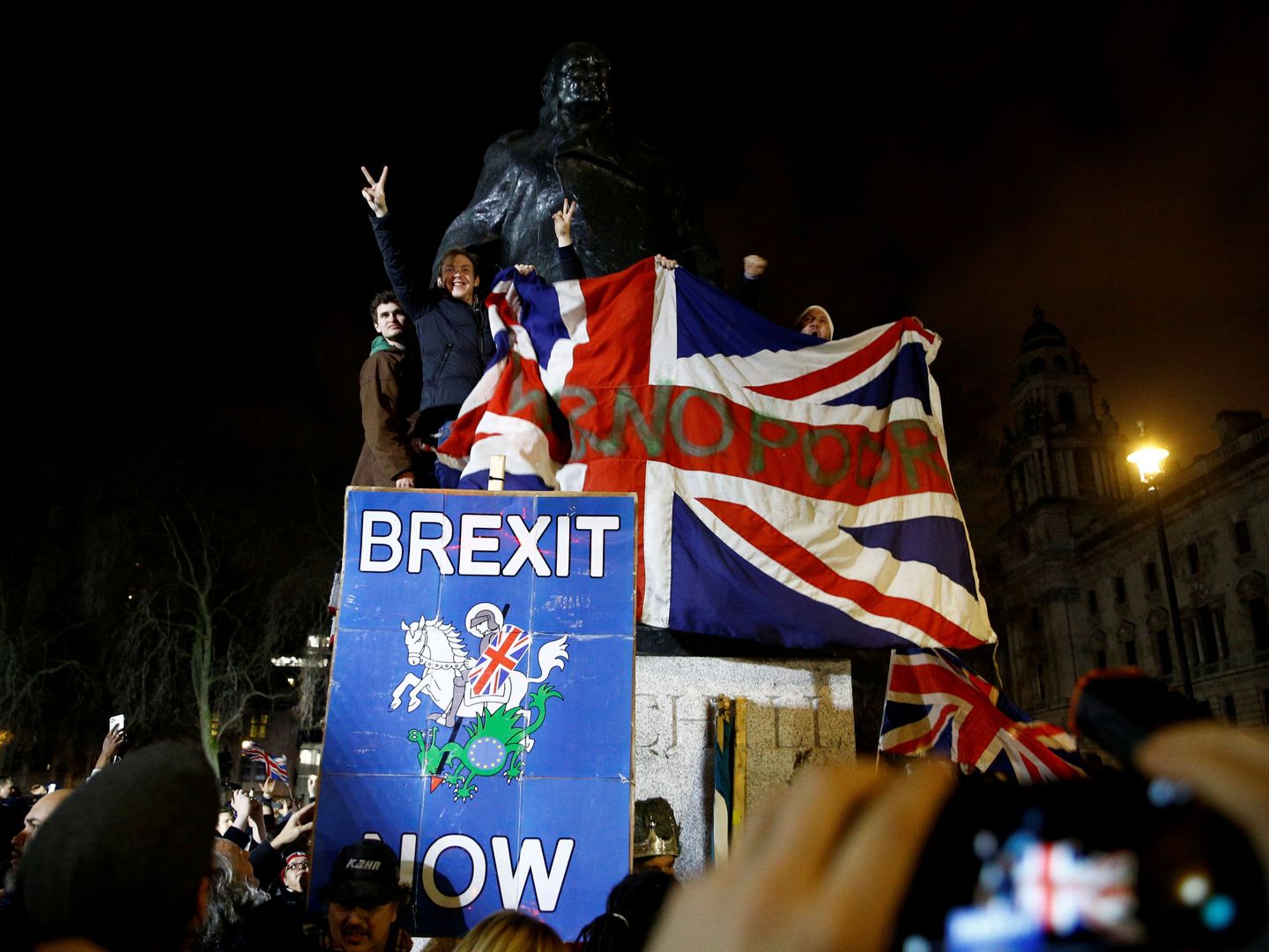 Partidarios del Brexit, celebrando. (Reuters)