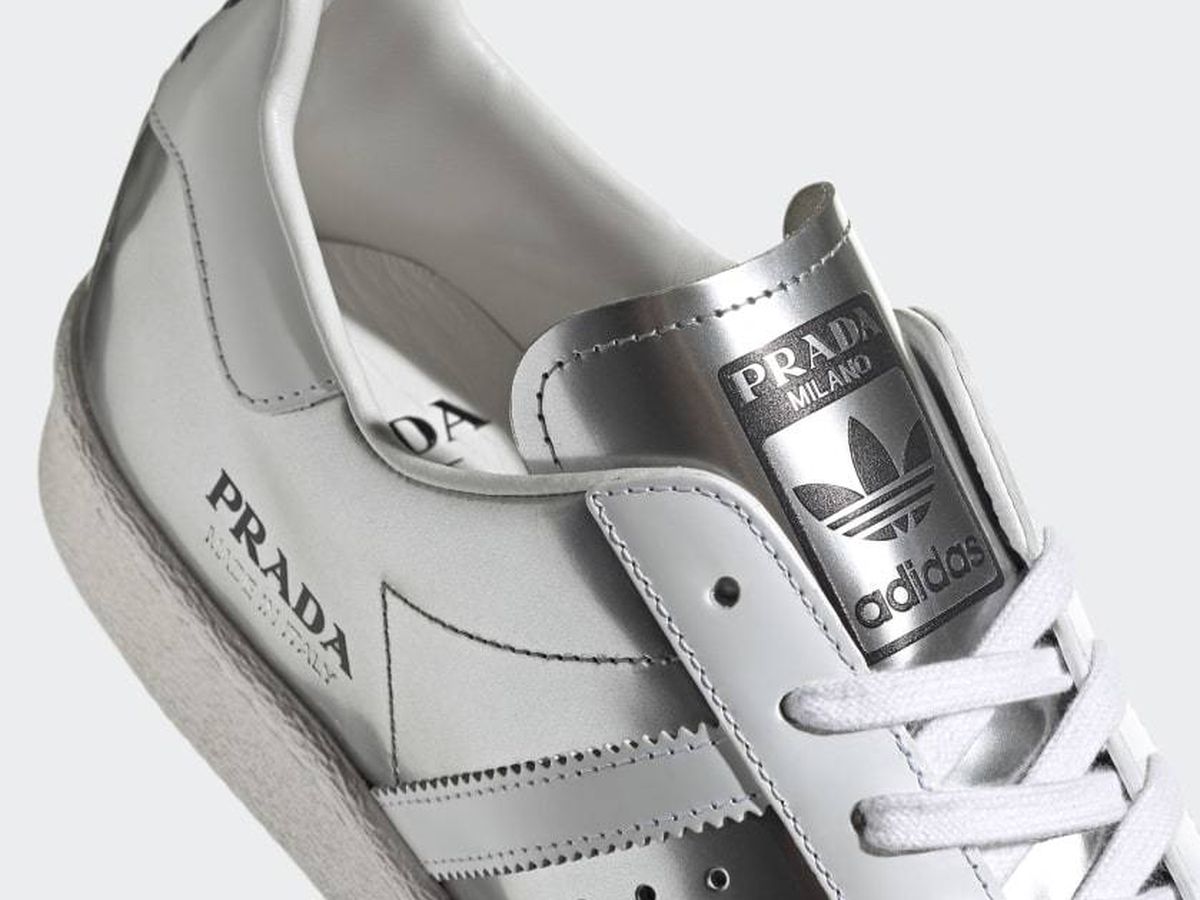 juicio abrelatas Tipo delantero Prada y Adidas unen fuerzas para reinventar (de nuevo) las icónicas  zapatillas 'Superstar'
