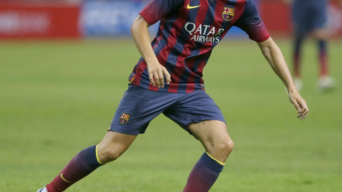 El Camp Nou empieza a dudar de los motivos de la suplencia de Andrés Iniesta