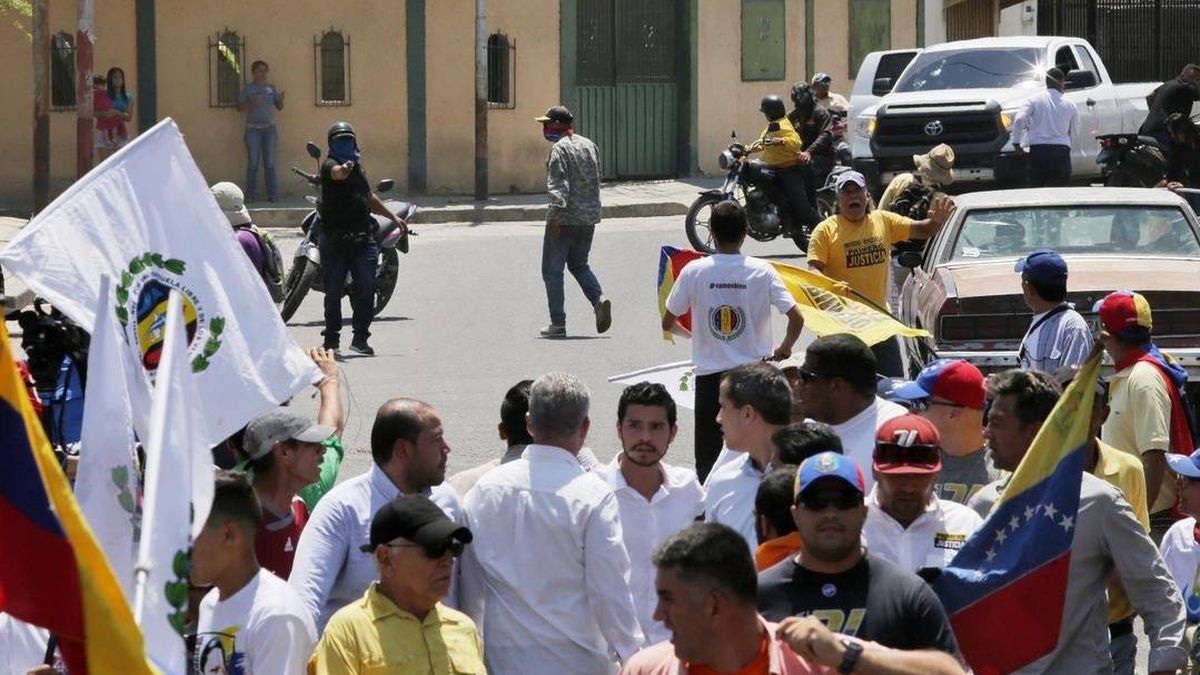 Guaidó denuncia haber sido víctima de un ataque: "Mi vehículo recibió nueve balazos"