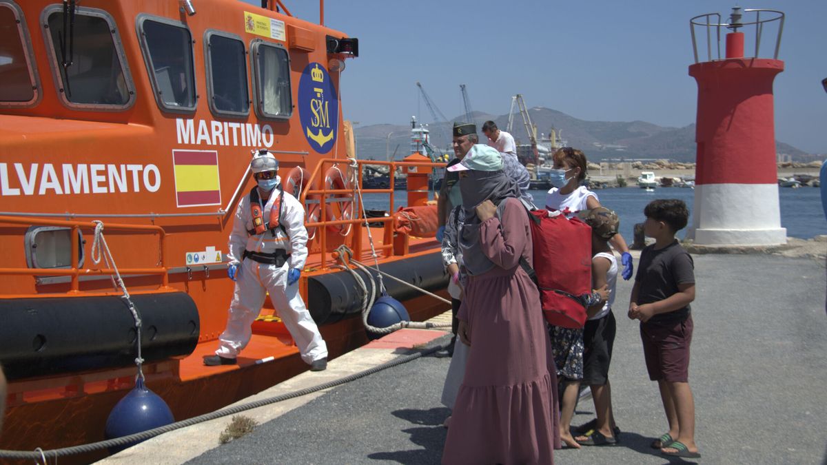 Llegan más de 300 migrantes en 18 pateras en las últimas horas a la costa mediterránea