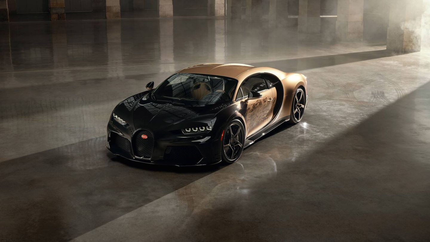 Bugatti propuso al cliente dibujar a mano los iconos de la marca en el automóvil.