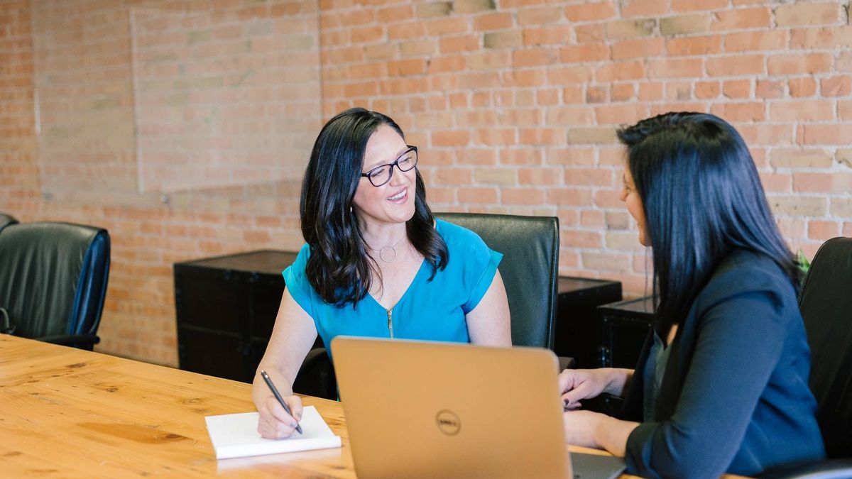 Errores de comunicación que deberías evitar en una entrevista de trabajo al buscar empleo