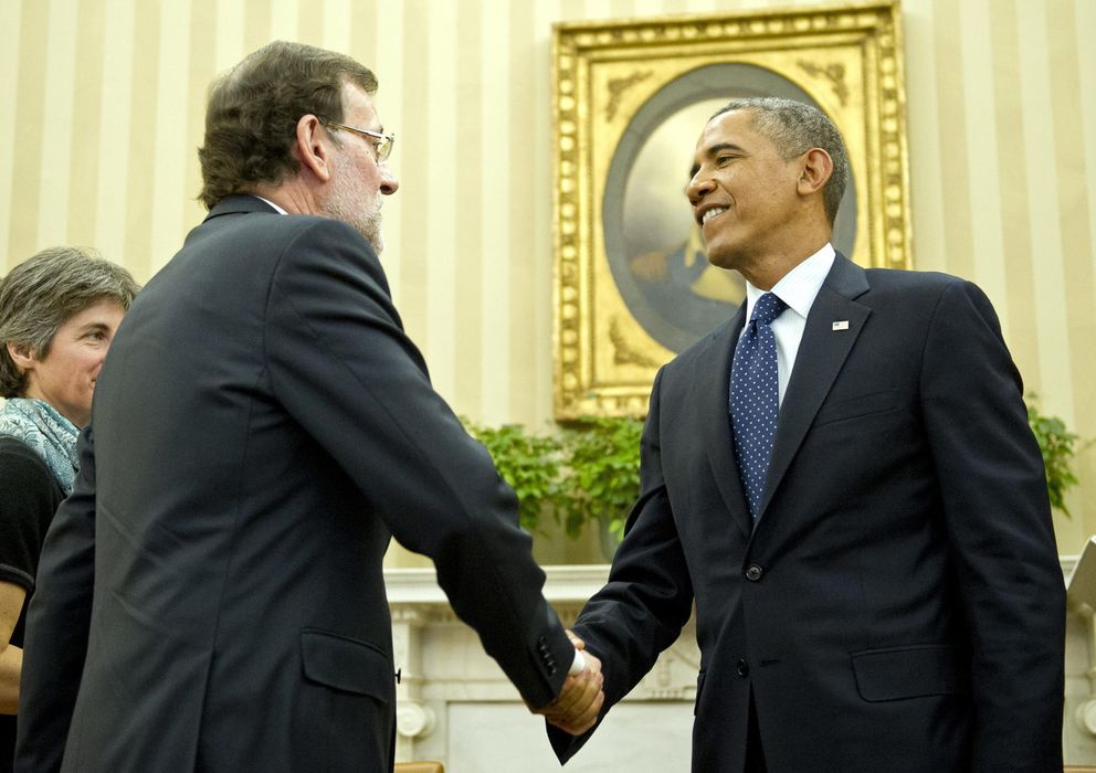 Foto:  El presidente de los Estados Unidos, Barack Obama (d), saluda a Mariano Rajoy en la Casa Blanca, Washington  (Efe). 