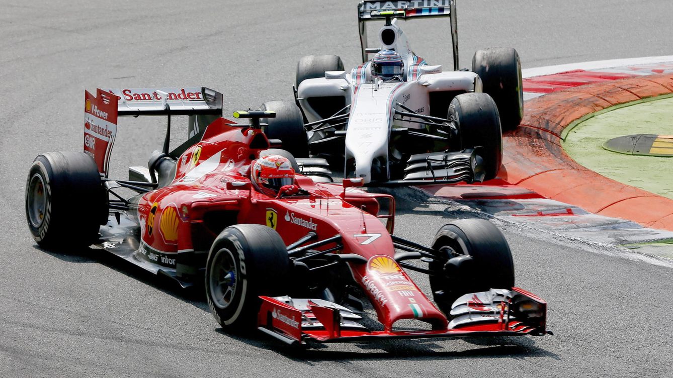 Foto: El Ferrari y el Williams durante la temporada pasada (EFE)