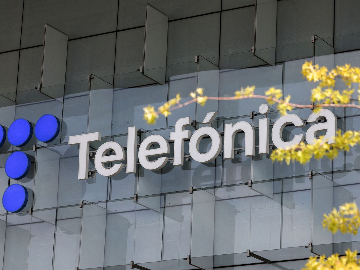 Foto: Logo de Telefónica en su sede en Madrid. (Reuters/Violeta Santos)