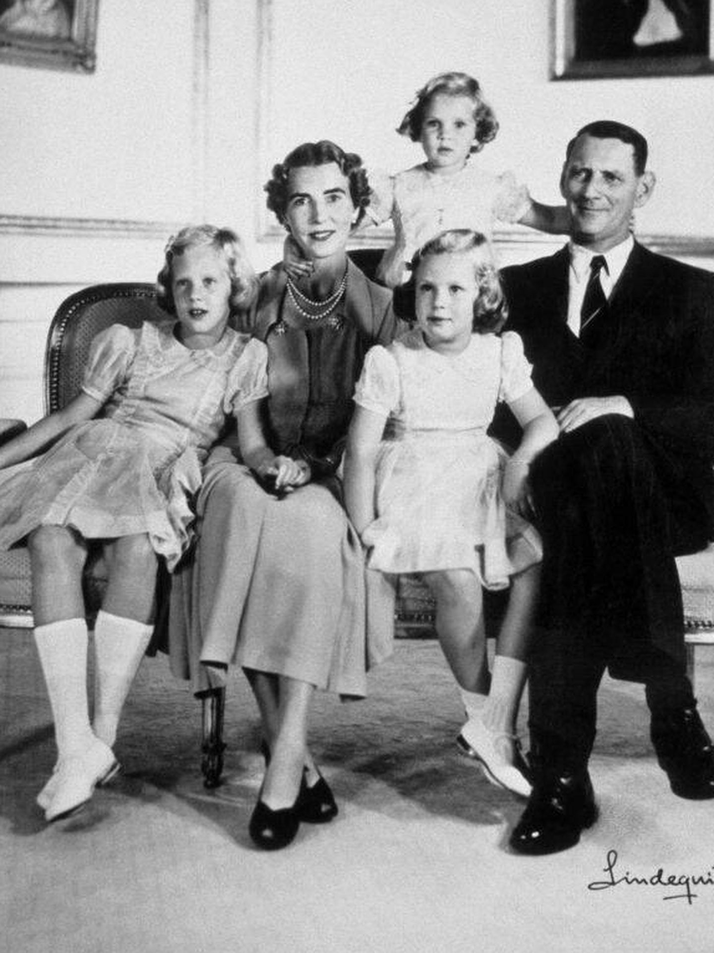 Federico IX e Ingrid, con sus tres hijas. (Getty/Keystone/FranceGamma/Rapho)