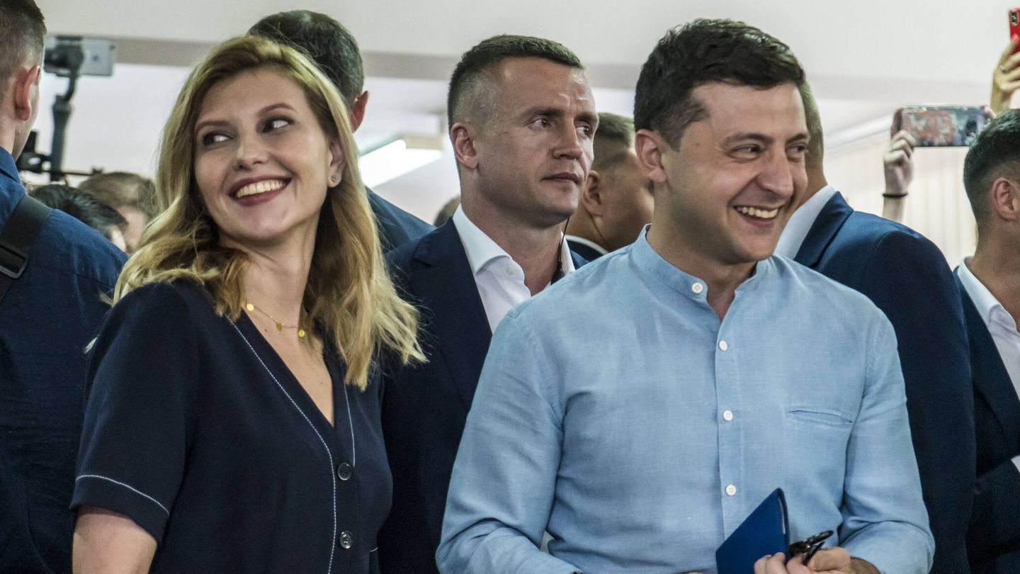 El presidente de Ucrania y su esposa, en las elecciones de 2019. (Getty/Brendan Hoffman)