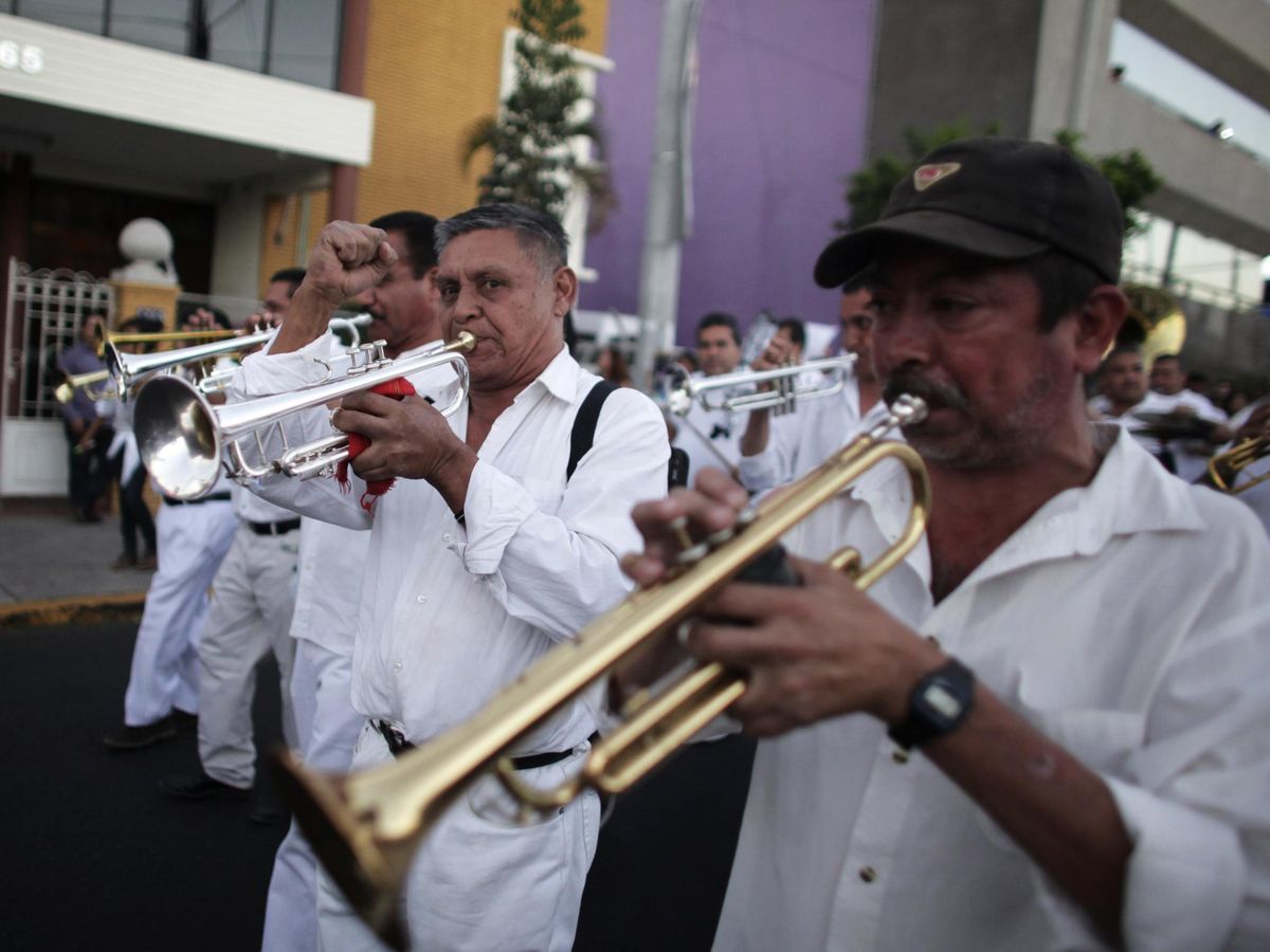 Foto: Bandas en Culiacán, la capital de Sinaloa. (Reuters/Daniel Becerril)