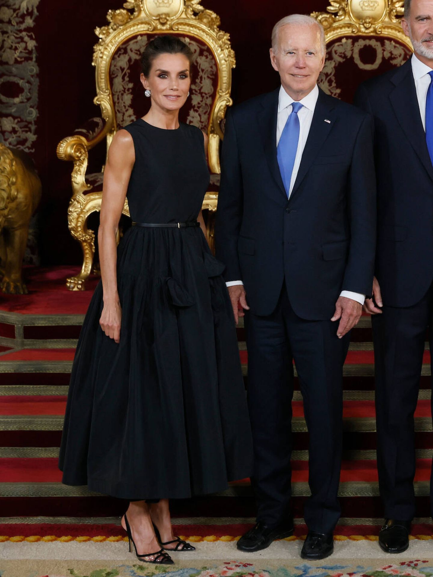 La Reina y Joe Biden, en la cena de la OTAN en el Palacio Real. (LP)
