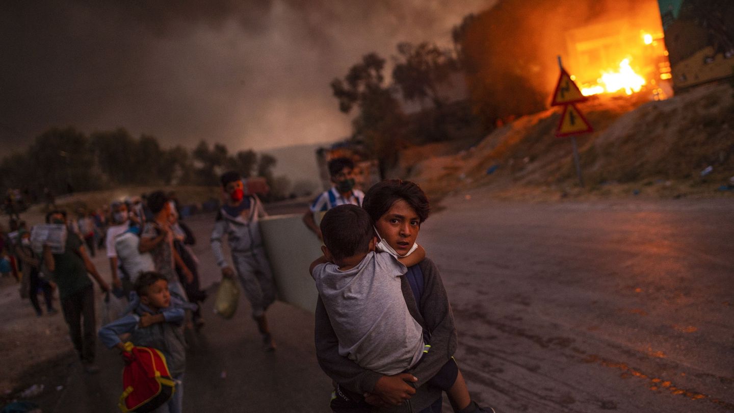 Niños afectados por los incendios en Grecia. (Unicef/A. Tzortzinis)