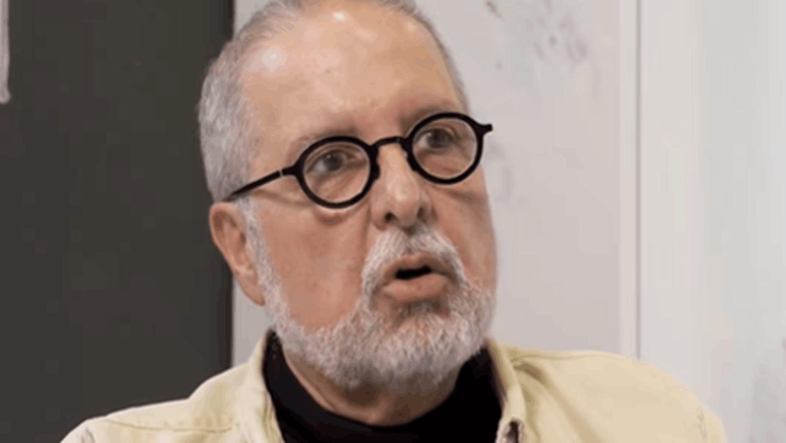 Antonio Abreu, peluquero: "La cana es preciosa, bien cuidada"
