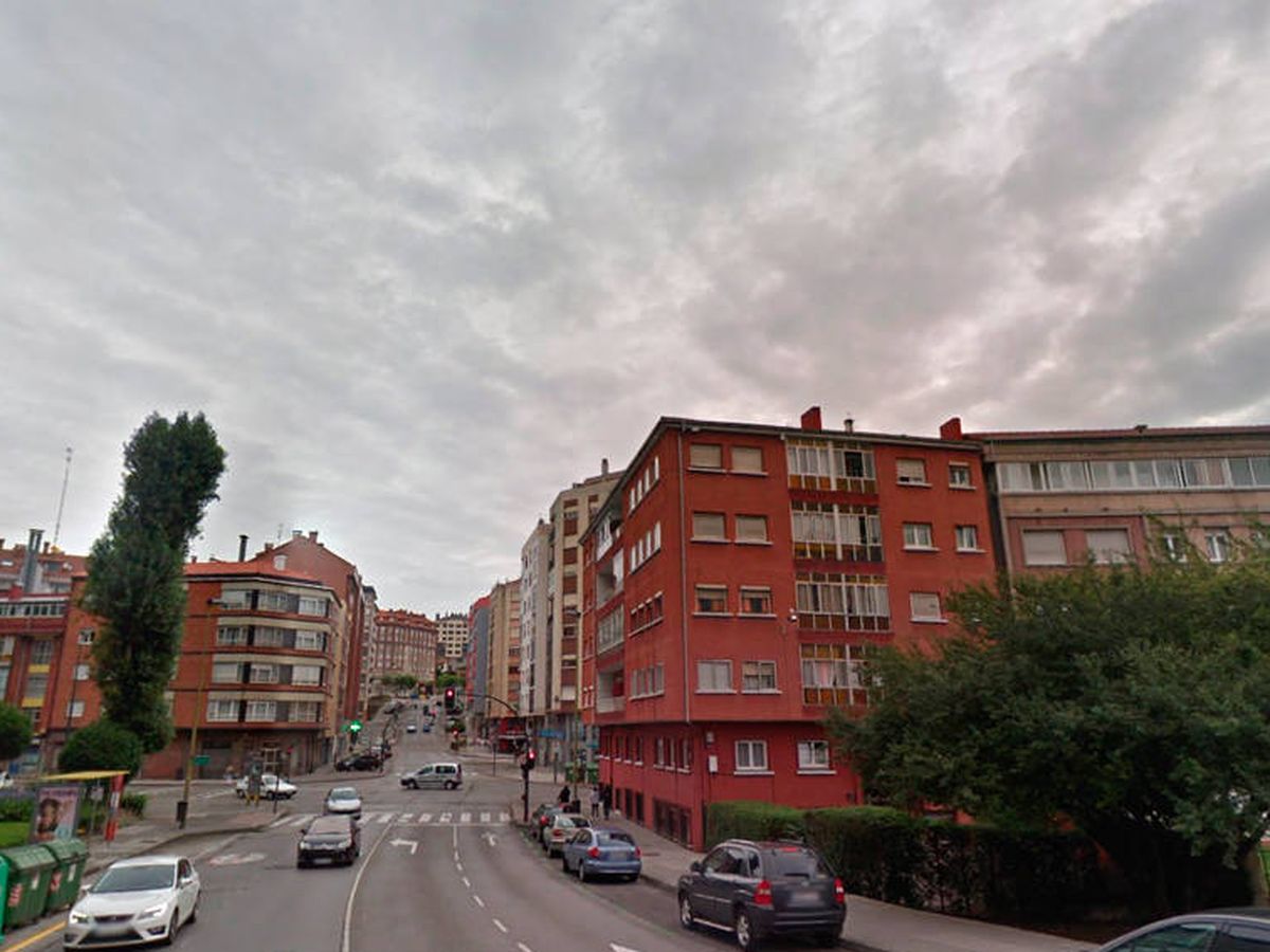 Foto: La calle Fernando Morán de Avilés, donde fue interceptado el conductor (Foto. Google Maps)