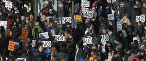Miles de ciudadanos confluyen en Madrid contra los recortes y la corrupción