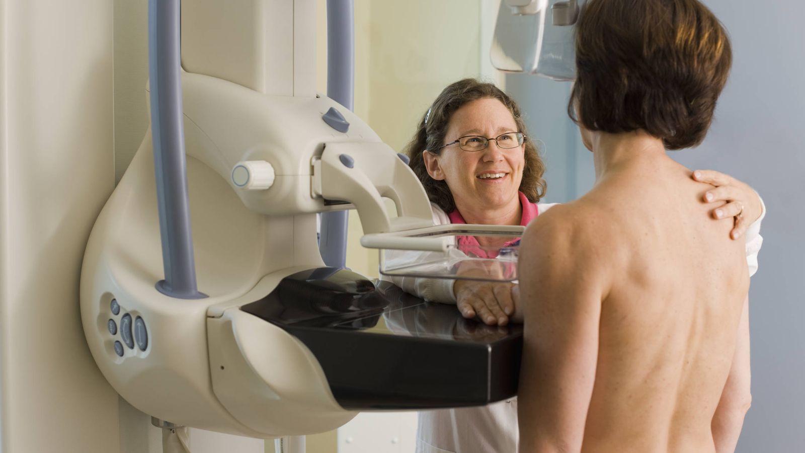Foto: La mamografía es una prueba obligatoria para todas las mujeres mayores de 45. (Corbis)