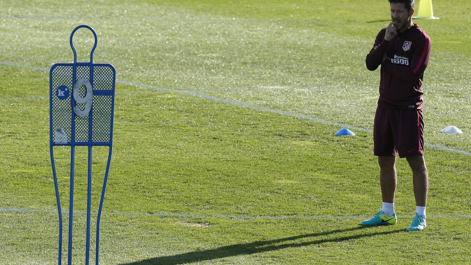 Foto: Simeone confirma que ha renovado hasta 2018 (Juan Carlos Hidalgo/EFE).