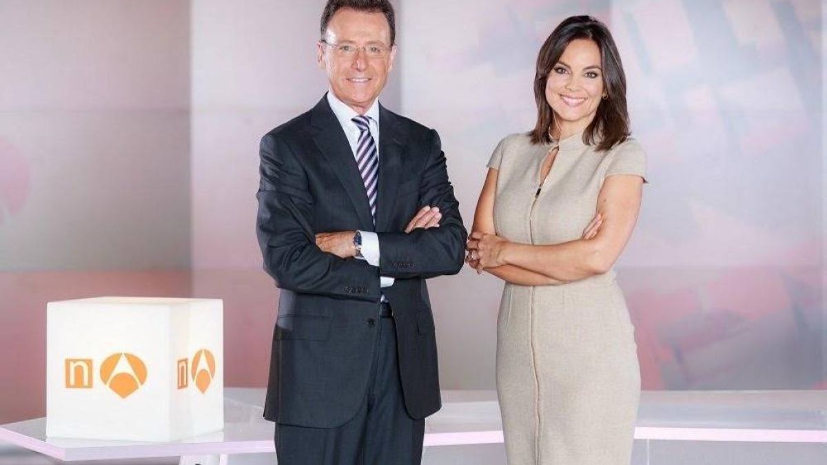 Máxima indignación por un titular de Matías Prats y Mónica Carrillo en 'Antena 3 Noticias'