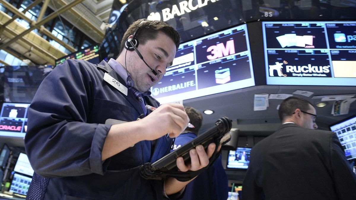 Wall Street cierra al alza a pesar de que la volatilidad campa a sus anchas por el parqué