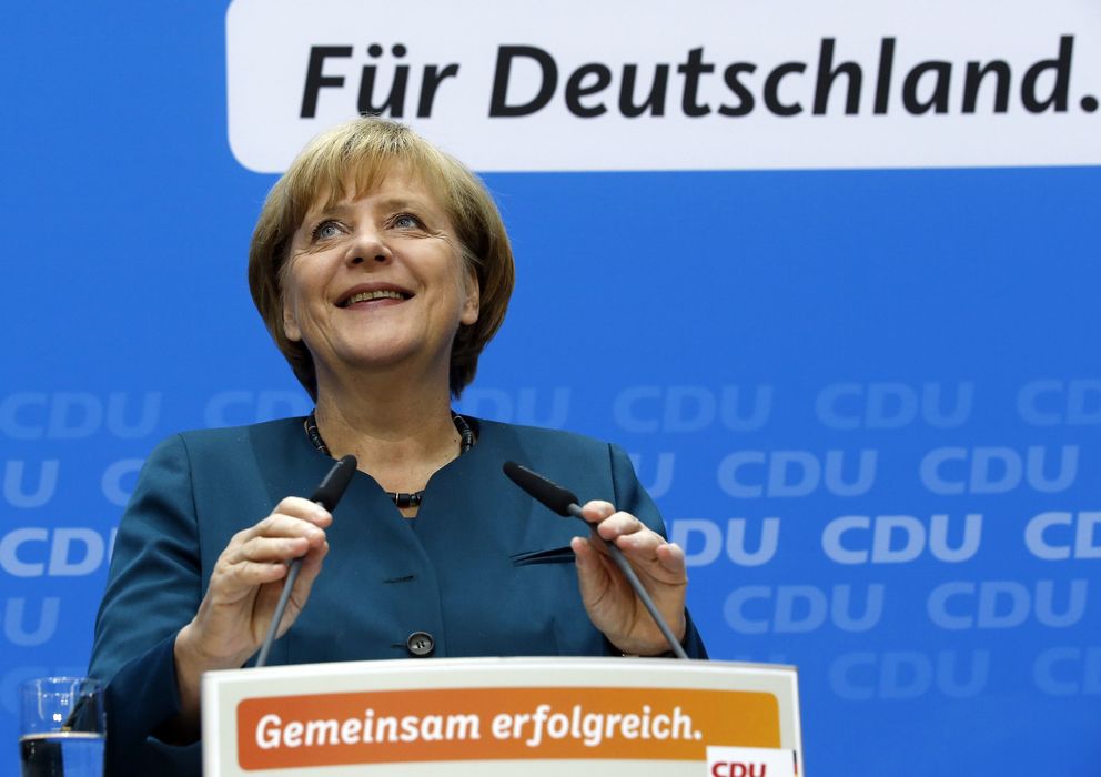Foto: Angela Merkel sonríe durante una rueda de prensa ofrecida en la sede de la CDU en Berlín. (Reuters)