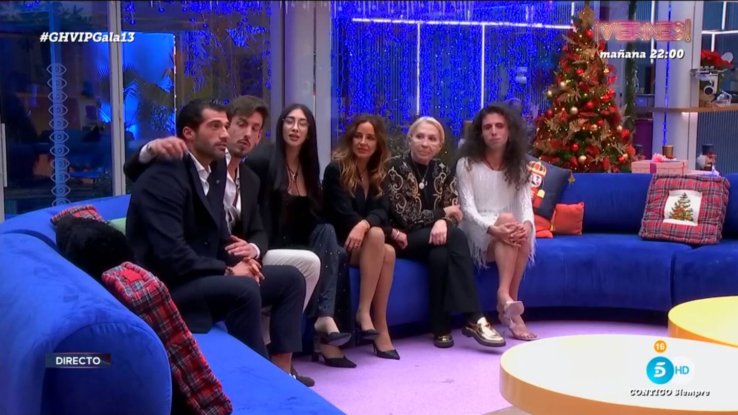 Michael, Luitingo, Naomi, Carmen, Laura y Albert, en 'GH VIP 8'. (Mediaset)