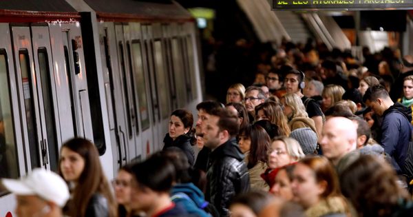 Foto: El metro barcelonés vive una nueva jornada de paros contra presencia amianto (Efe)