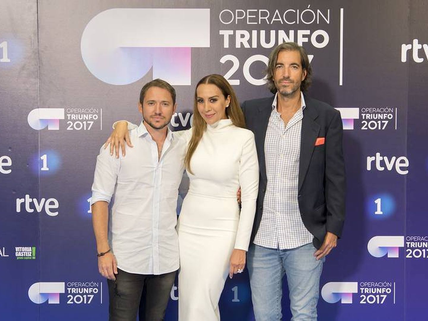 Mónica Naranjo junto a Manuel Martos y Joe Pérez-Orive.