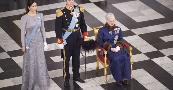 Foto: La reina Margarita de Dinamarca junto a sus herederos. (Gtres)