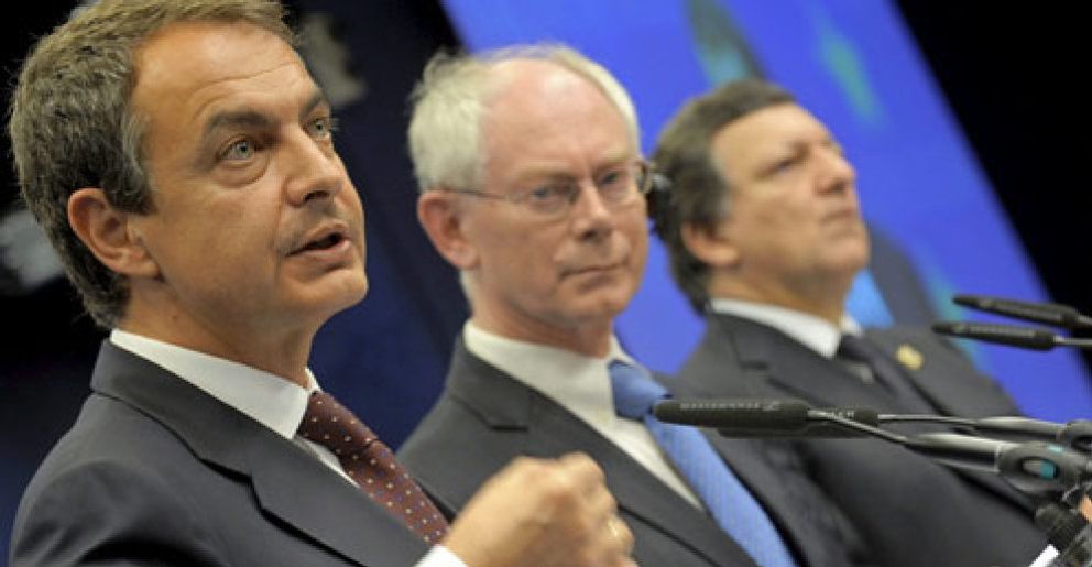 Foto: “No hay crisis”: Europa da aliento a Zapatero en su momento más crítico