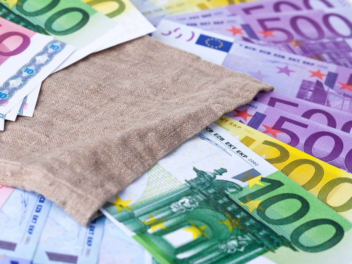 Foto: Distintos billetes de euros. (Unsplash)