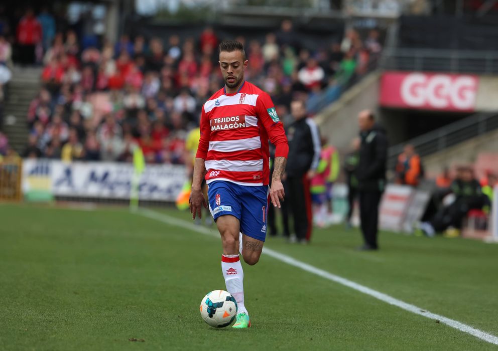 Foto: Dani Benítez, jugador del Granada, durante un partido (Cordonpress)