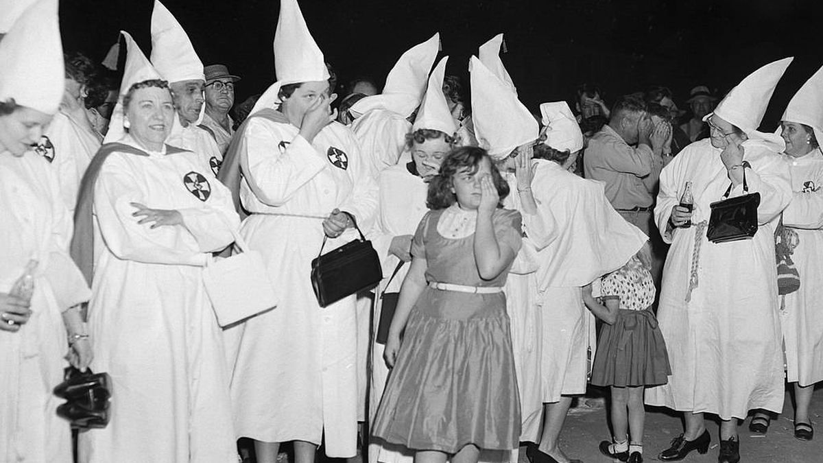 La historia de las mujeres que se alistaron en el Ku Klux Klan