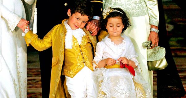 Foto: Felipe y Victoria Marichalar, en un momento de la boda de Felipe y Letizia. (Reuters)