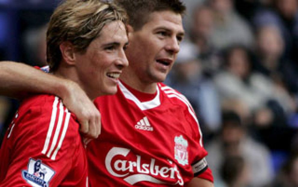 Foto: El Liverpool recupera el liderato en la vuelta de Torres a la 'Premier'