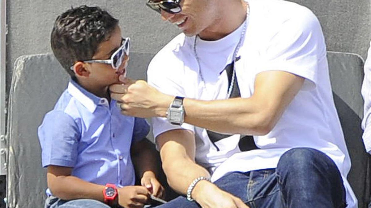 Cristiano Ronaldo comparte reuniones de padres de alumnos con Mariano Rajoy