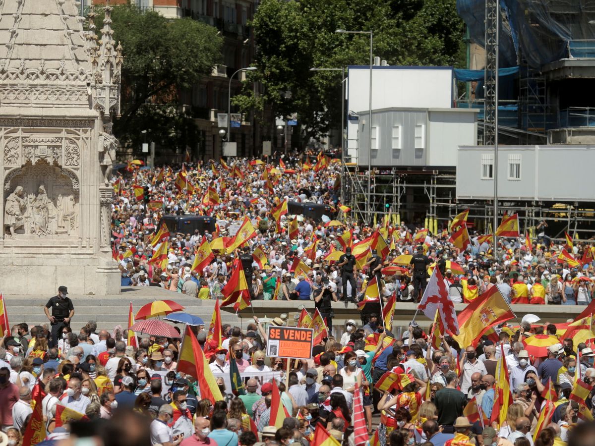 Foto: Manifestación contra los indultos en Colón. (Reuters)