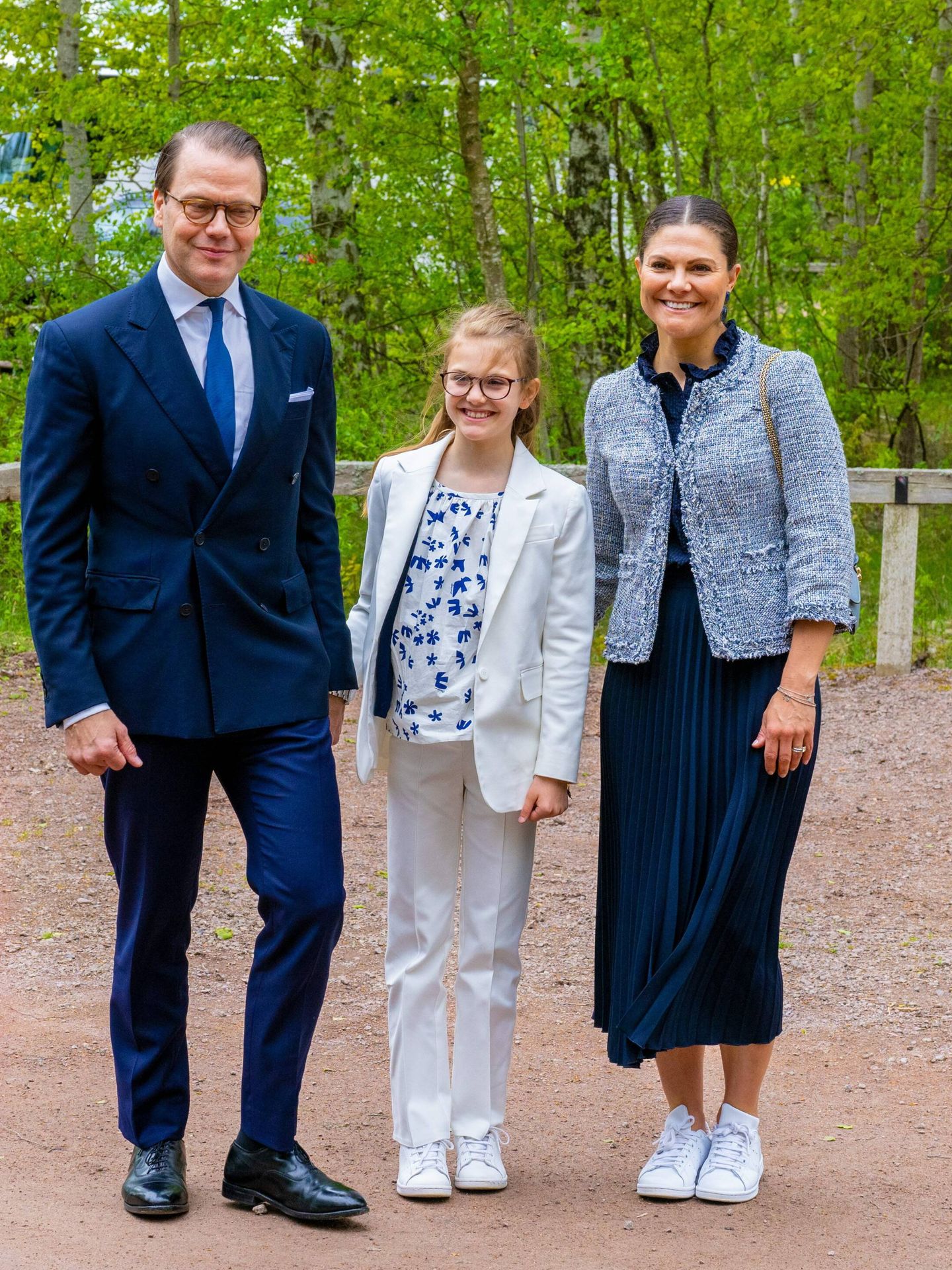 El príncipe Daniel con su mujer, la princesa Victoria, y su hija Estelle. (Cordon Press)