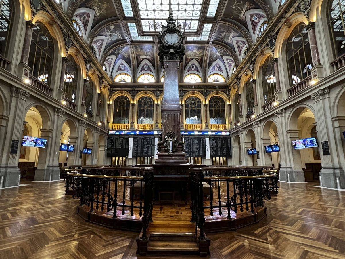 Foto: Interior del Palacio de la Bolsa de Madrid. (EFE/Altea Ejido)