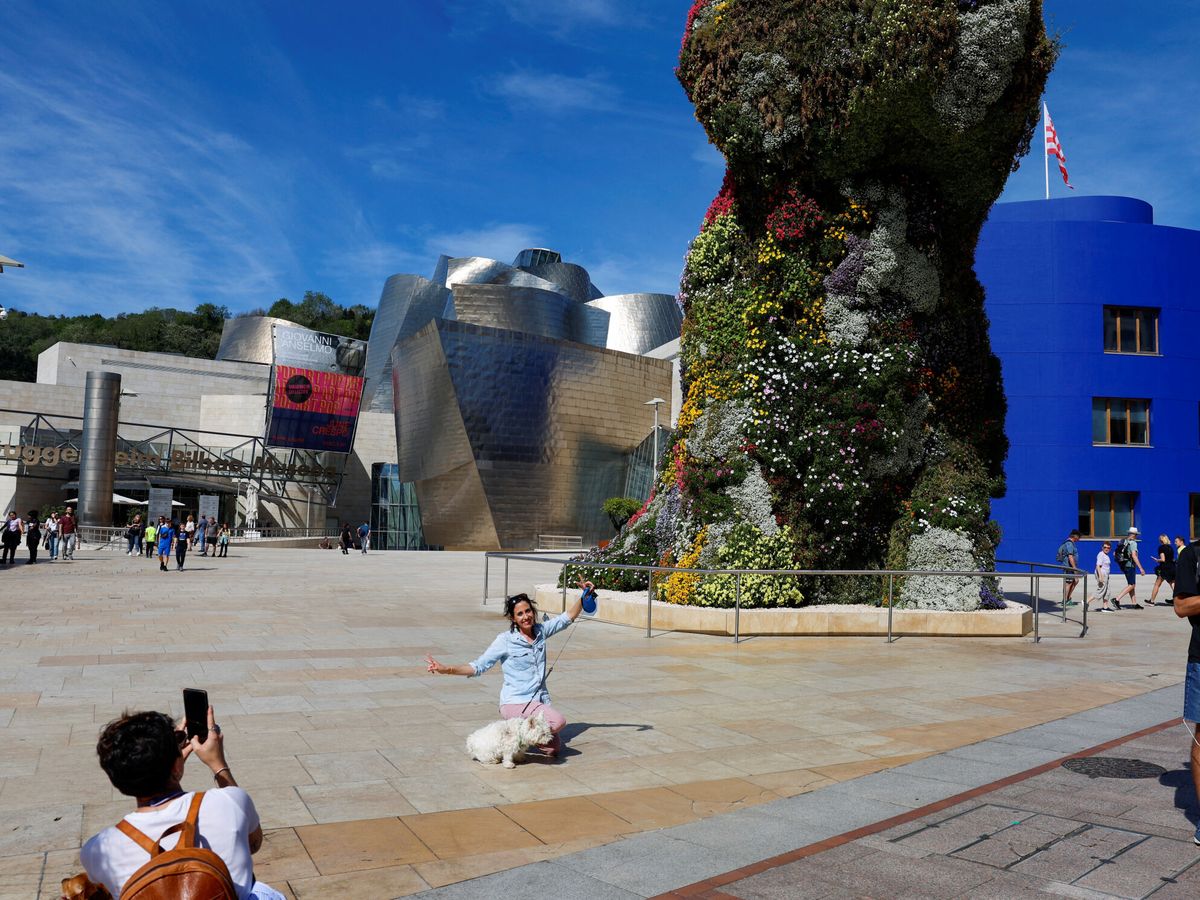 Foto: Bilbao tiene mucho que visitar, empezando por el Museo Guggenheim. (REUTERS/Vincent West)