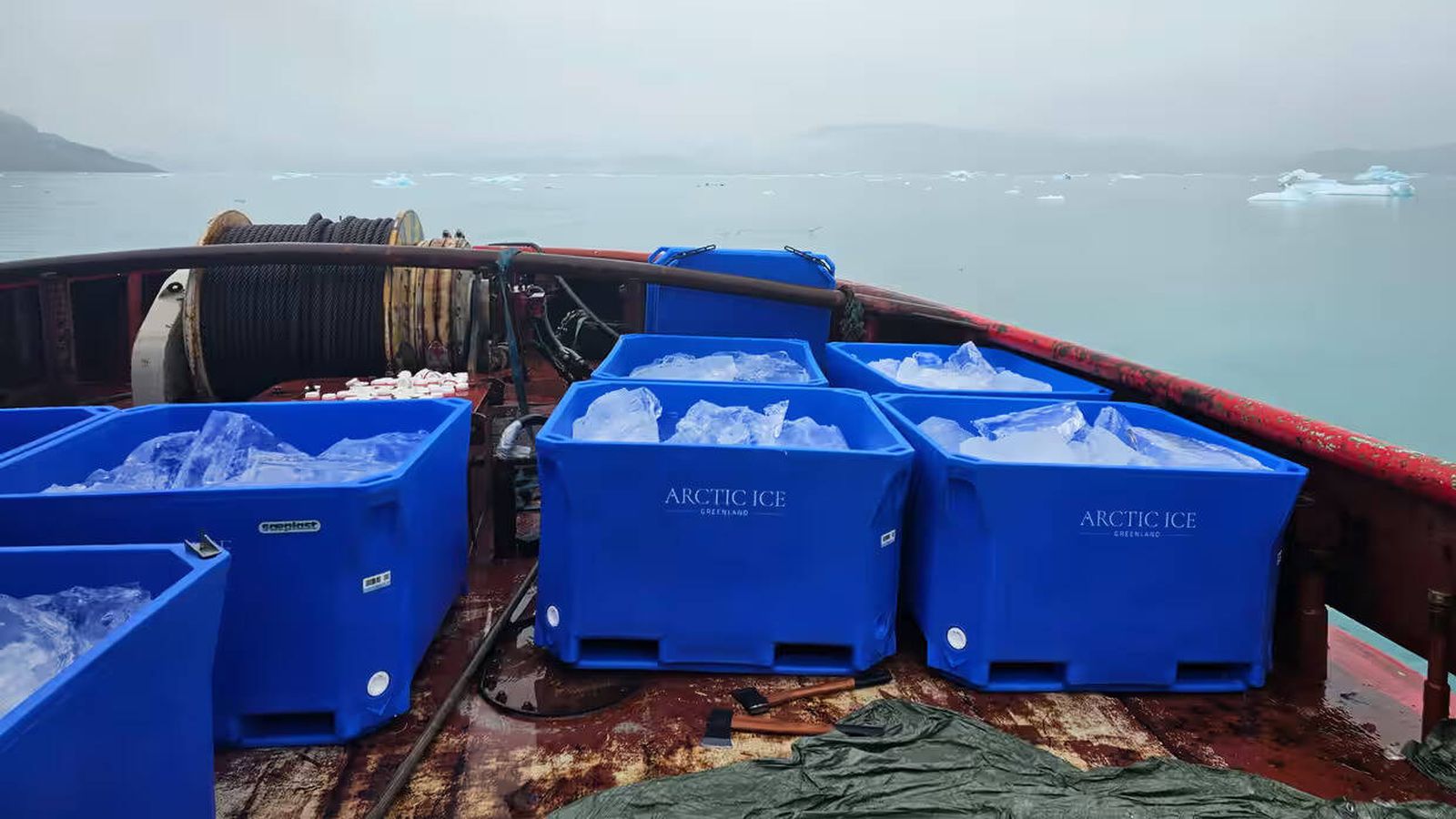 Cajas de hielo ártico transportadas desde Groenlandia. (Arctic Ice)