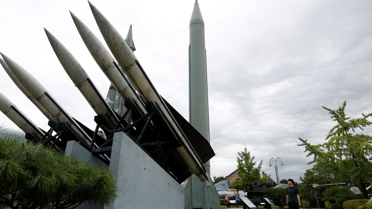 Corea del Norte reaviva el pulso nuclear: dispara dos misiles hacia el mar de Japón