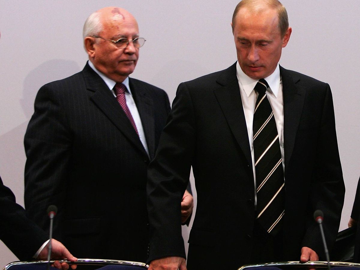 Foto: Gorbachov y Putin, en Alemania en 2006. (Getty Images/Andreas Rentz)