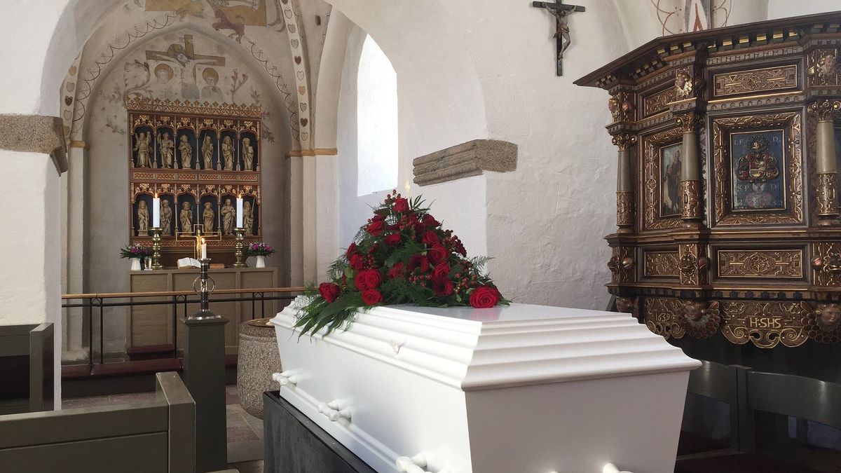 Forenses, funerarias y embalsamamientos: sombras en el negocio de la muerte